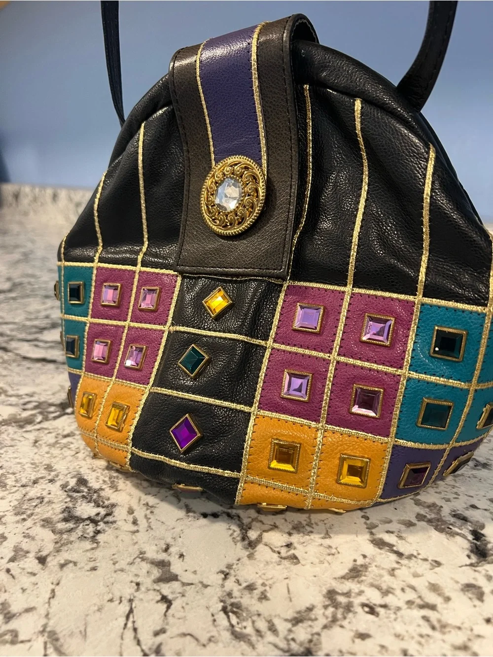 N/A stylish black